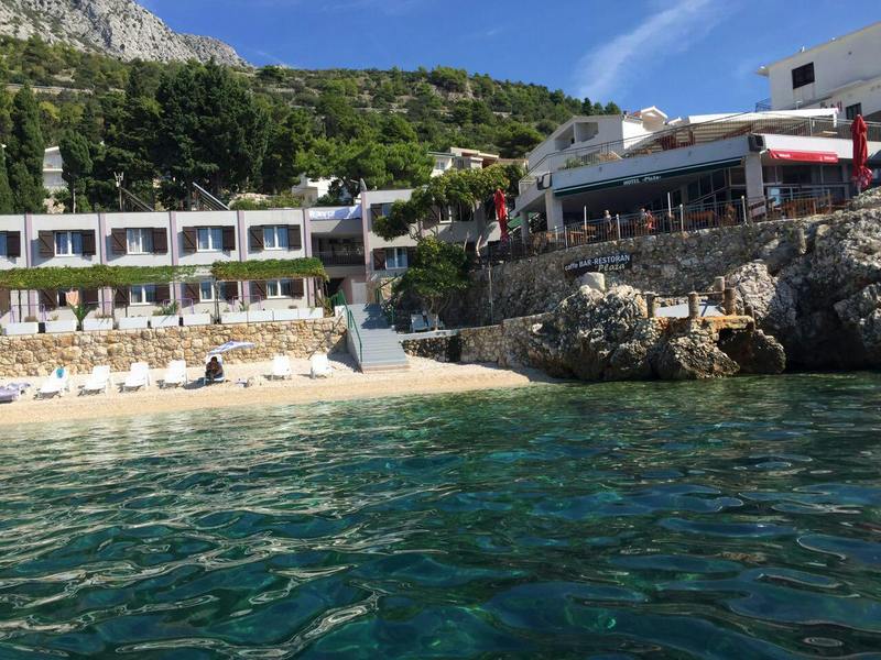 Beach Hotel - Genel