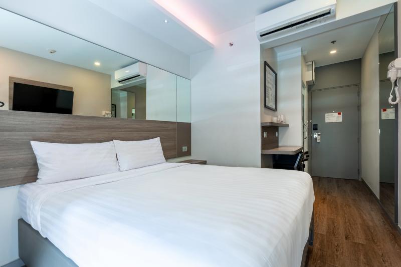 Easy Planet Bangkok Surawong - Oda