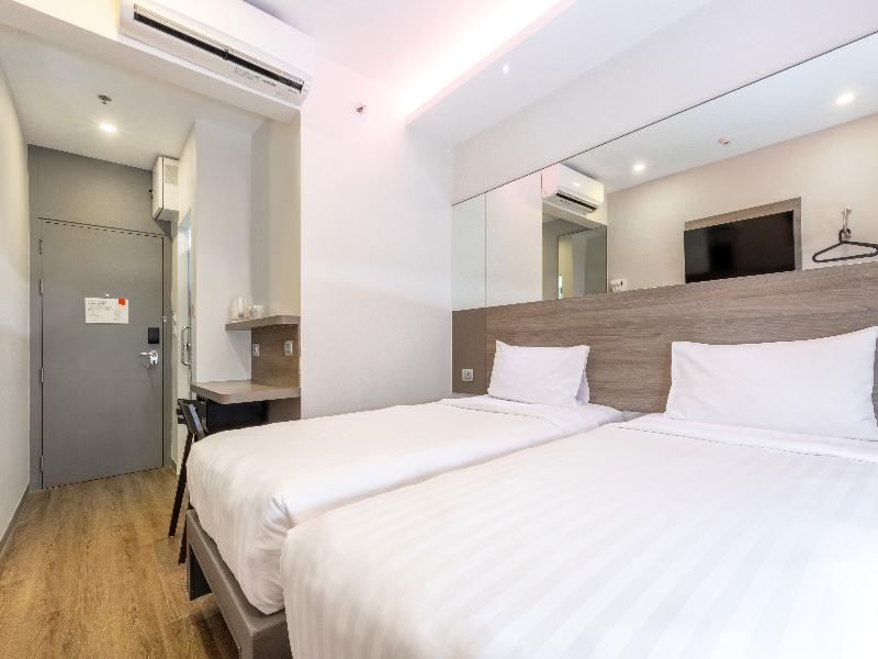 Easy Planet Bangkok Surawong - Oda