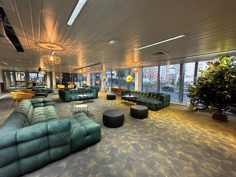 Lodge In - Lobi