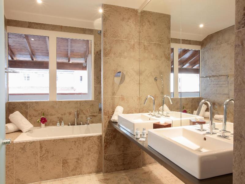 La Cour Des Consuls Hôtel & Spa Toulouse - - Oda