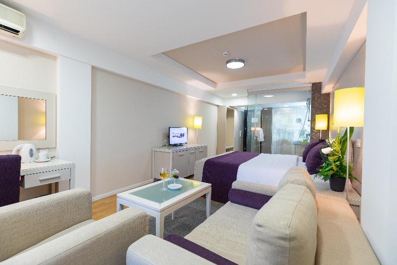 Hotel M - Oda