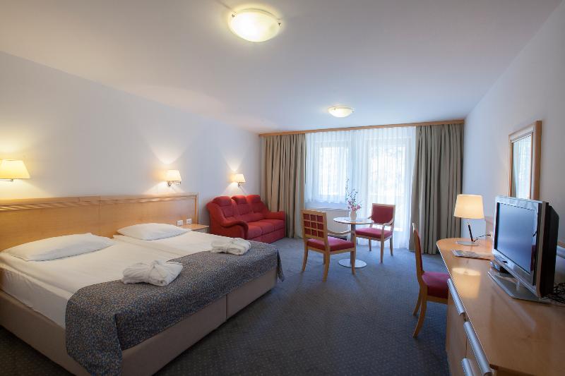 Hotel Jezero - Genel