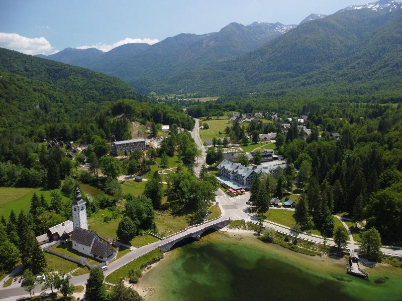 Hotel Jezero - Genel