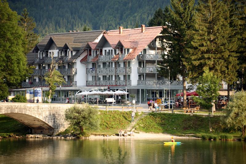 Hotel Jezero - Genel