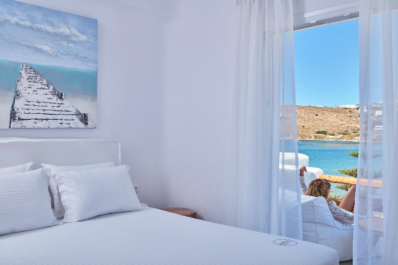 Mykonos Waves - Oda