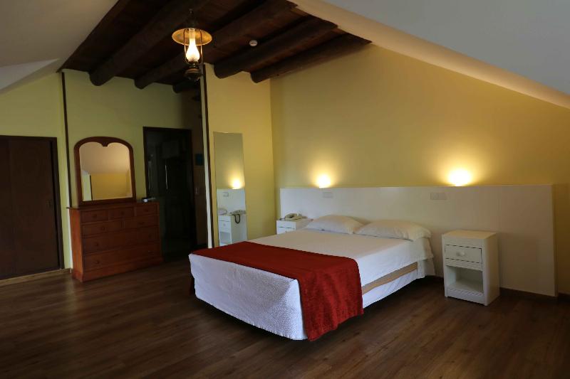 Valley View Hotel Encumeada - Oda