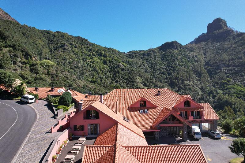Valley View Hotel Encumeada - Teras