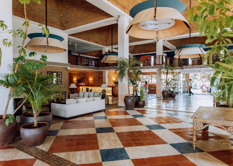 Grande Real Santa Eulalia Resort & Hotel Spa - Lobi