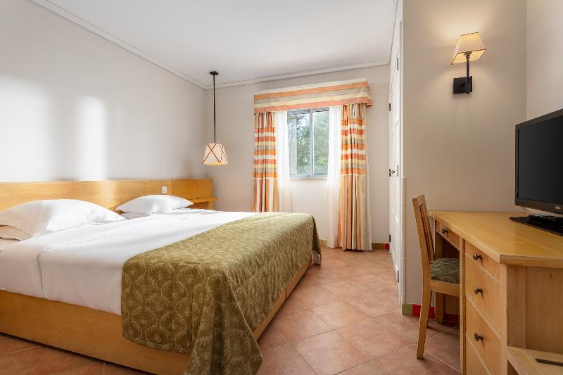 Grande Real Santa Eulalia Resort & Hotel Spa - Oda