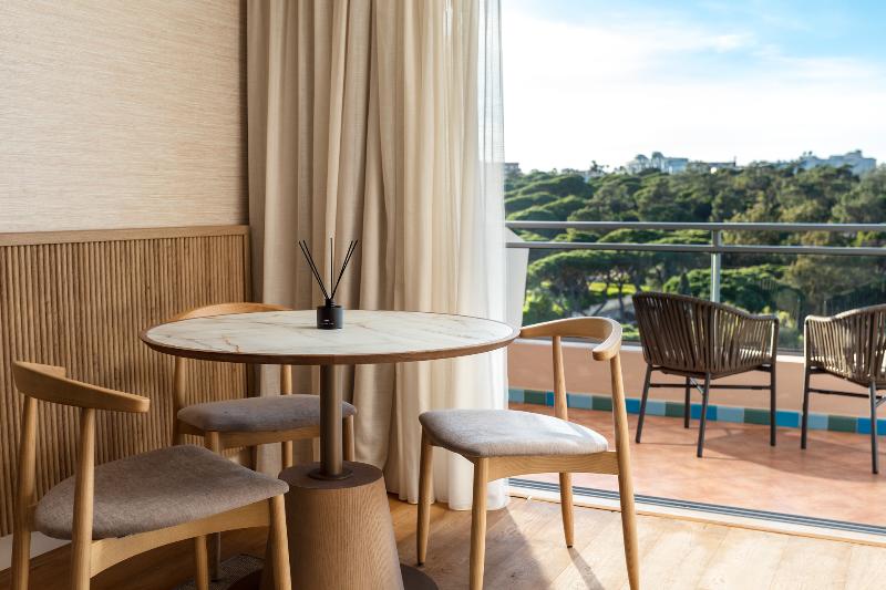 Grande Real Santa Eulalia Resort & Hotel Spa - Oda
