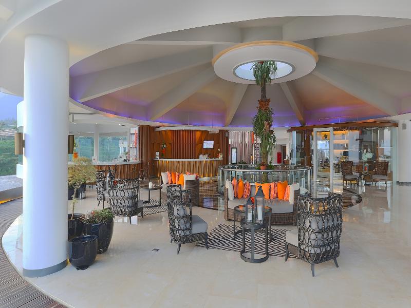 Pesona Alam Resort & Spa Puncak - Lobi