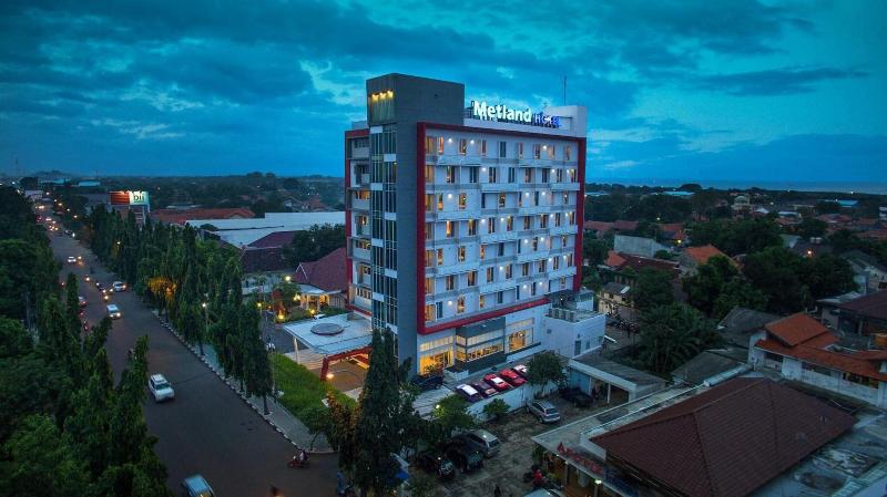 Metland Hotel Cirebon By Horison - Genel