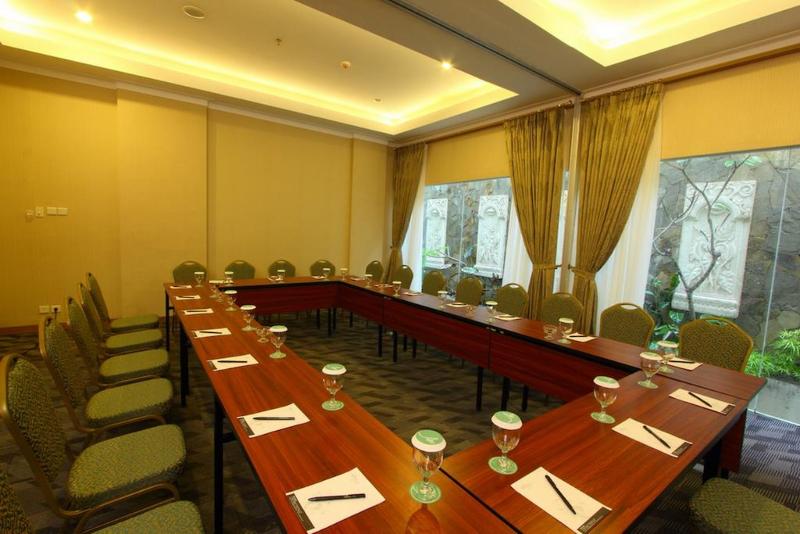 Hotel Horison Aziza Solo - Toplantı