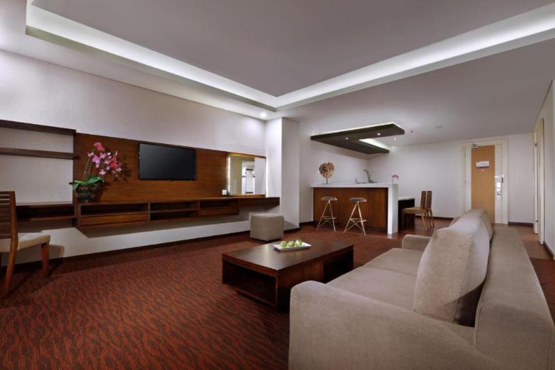 Quest San Denpasar by ASTON - Oda