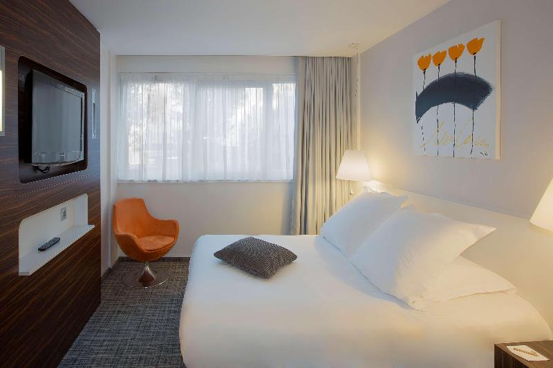 Hotel Litteraire Alexandre Vialatte, BW Signature - Oda