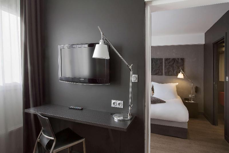 Hotel Litteraire Alexandre Vialatte, BW Signature - Oda
