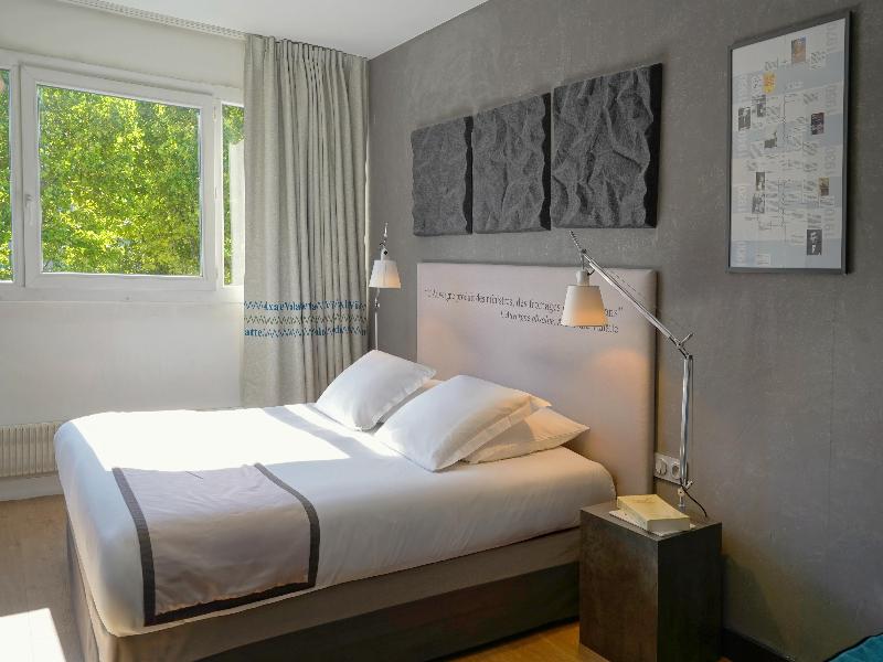 Hotel Litteraire Alexandre Vialatte, BW Signature - Oda