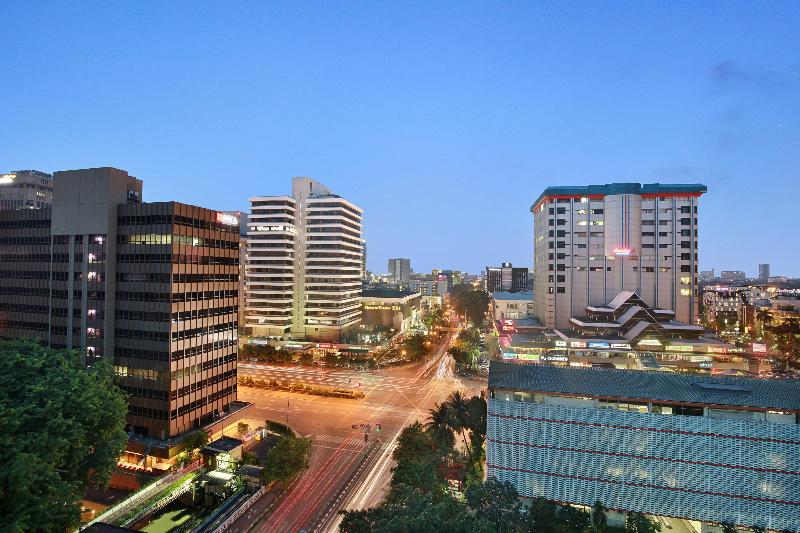 Holiday Inn Express Jakarta Wahid Hasyim - Oda