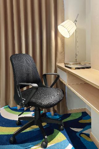 Holiday Inn Express Jakarta Wahid Hasyim fotoÄŸrafÄ±