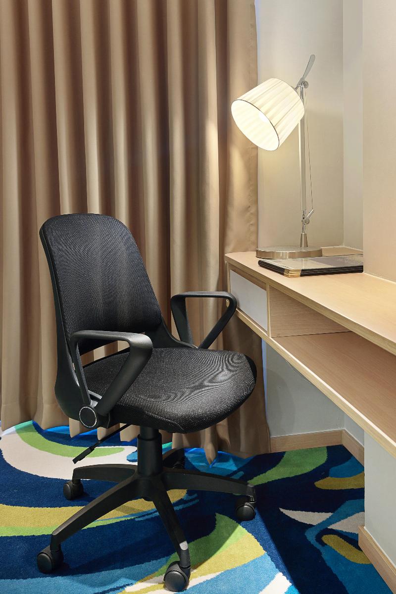 Holiday Inn Express Jakarta Wahid Hasyim - Oda