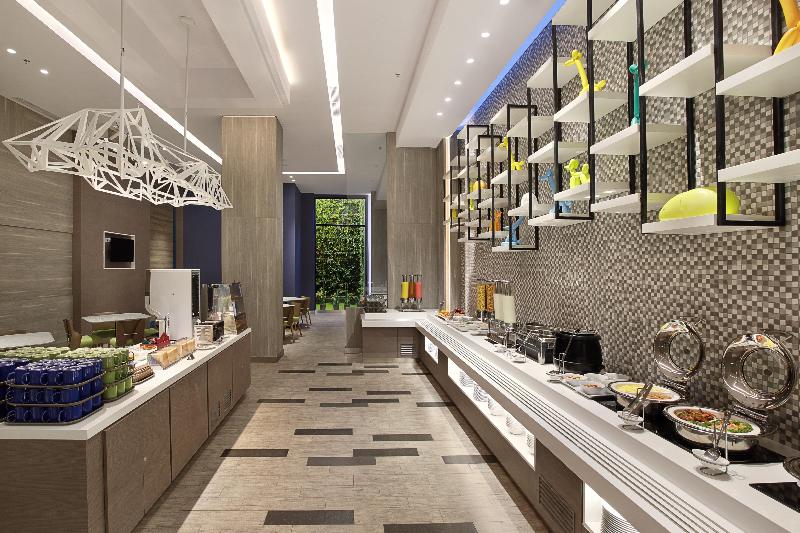 Holiday Inn Express Jakarta Wahid Hasyim - Restoran