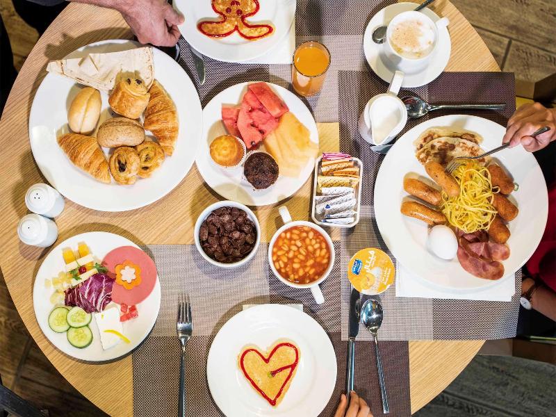 Ibis Styles Dragon Mart - Restoran