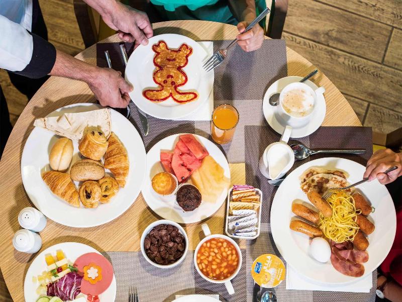 Ibis Styles Dragon Mart - Restoran
