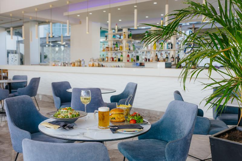 River Rock Hotel - Bar