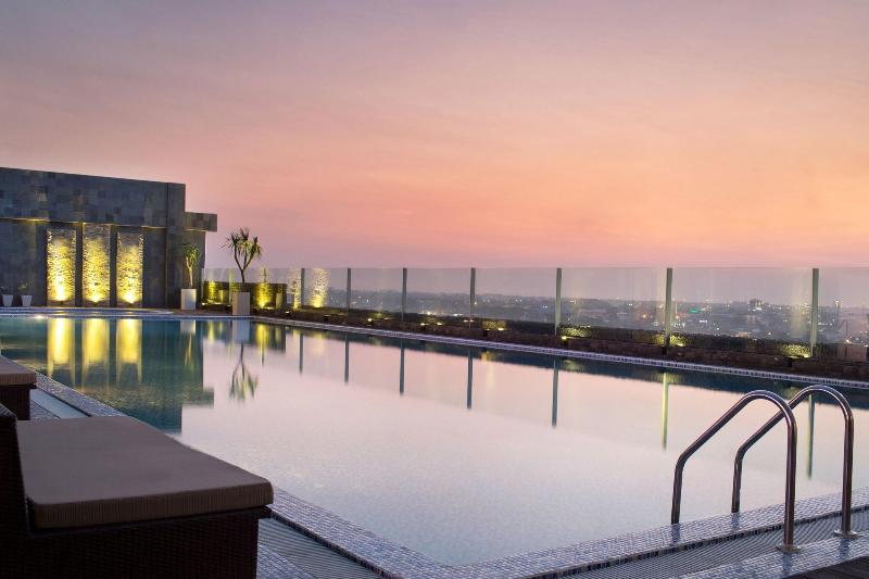 Four Points By Sheraton Makassar - Havuz