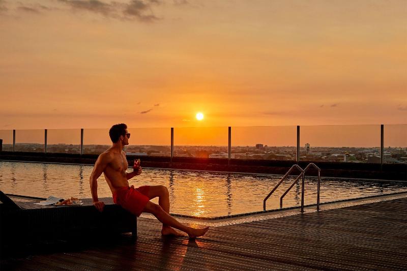 Four Points By Sheraton Makassar - Havuz