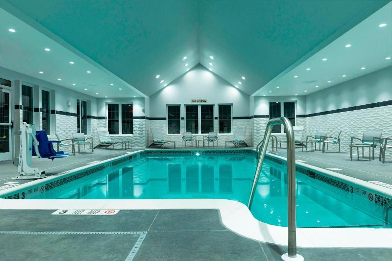 Residence Inn Orangeburg Rockland/Bergen - Havuz