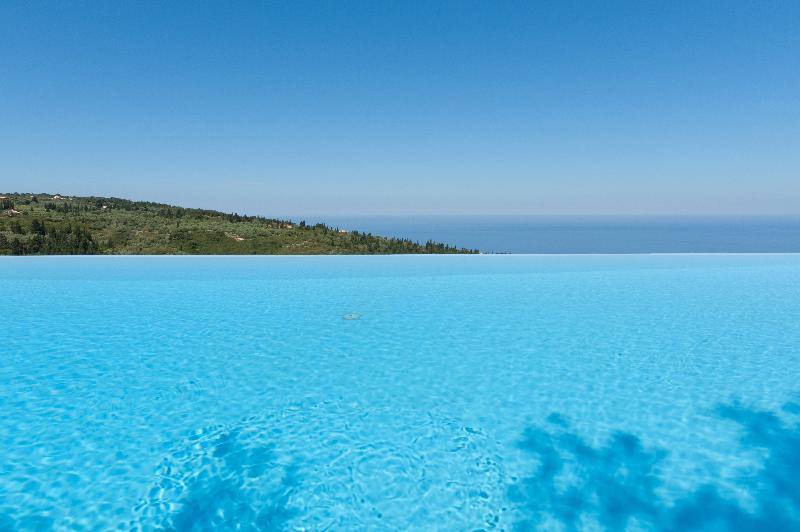 Art Blue Villas - Havuz
