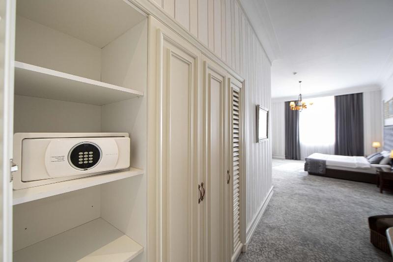 Sapphire City Hotel - Oda
