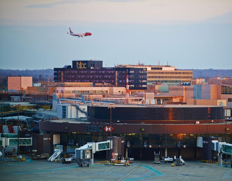 BLOC Hotel Gatwick - Genel