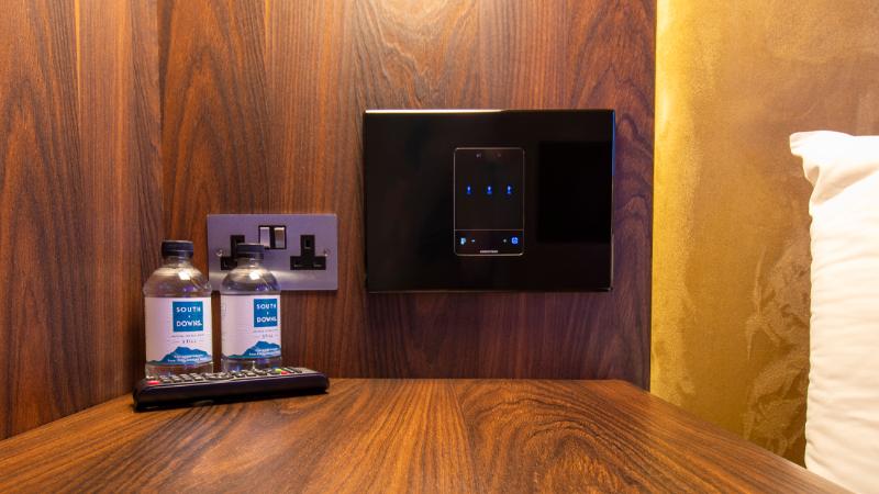 BLOC Hotel Gatwick - Oda