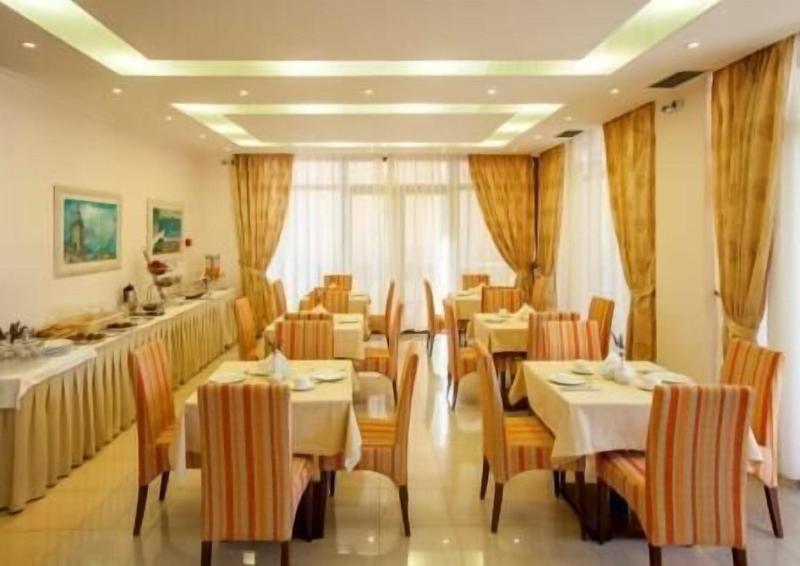 Kyniska Hotel - Restoran
