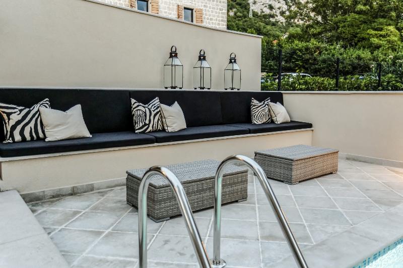Adiya Signature Hotel - Havuz