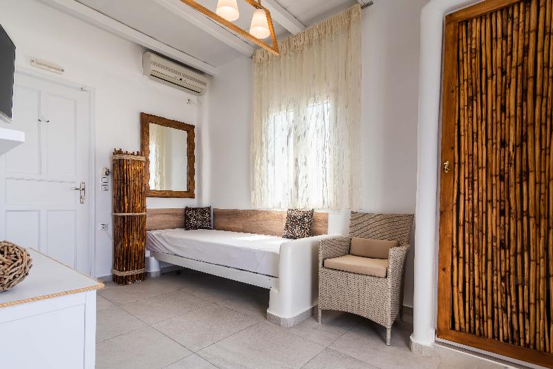 Niki Savvas Rooms & Studios - Oda