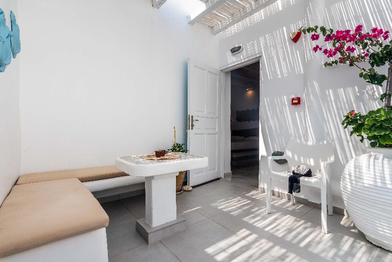 Niki Savvas Rooms & Studios - Oda