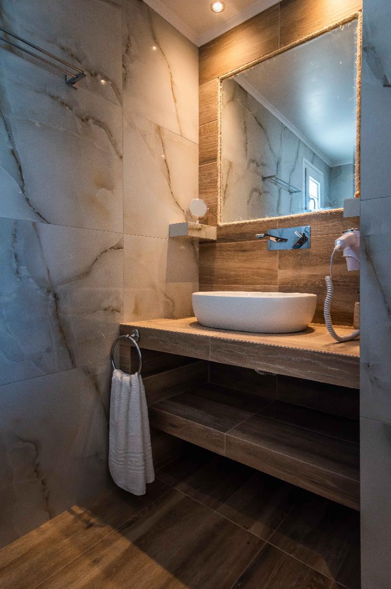 Niki Savvas Rooms & Studios - Oda