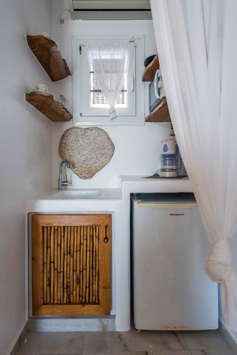 Niki Savvas Rooms & Studios - Oda