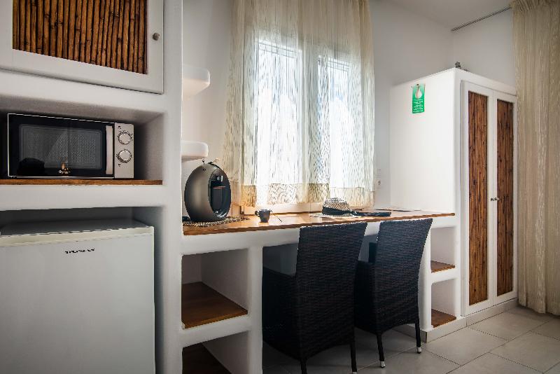 Niki Savvas Rooms & Studios - Oda