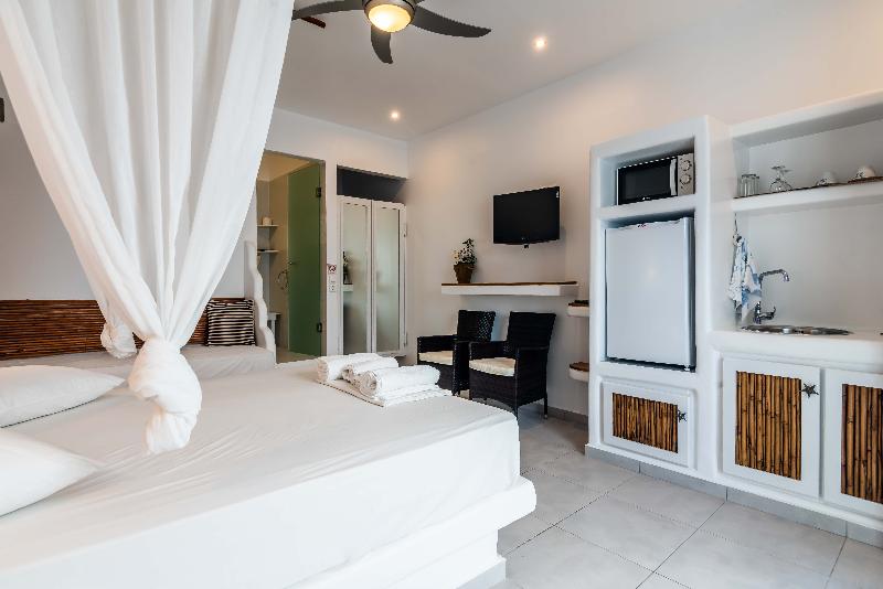 Niki Savvas Rooms & Studios - Oda
