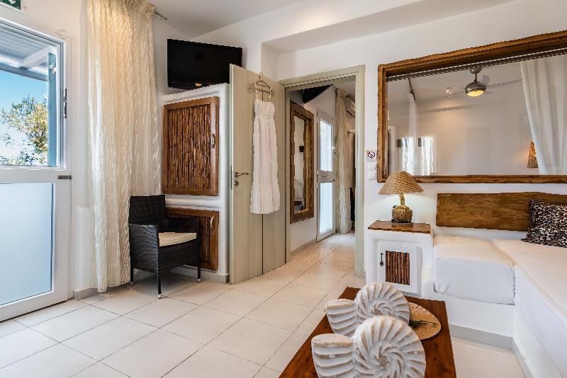 Niki Savvas Rooms & Studios - Oda