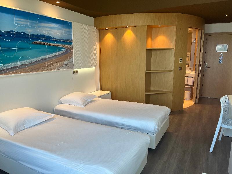 SoBlue Hotel - Oda