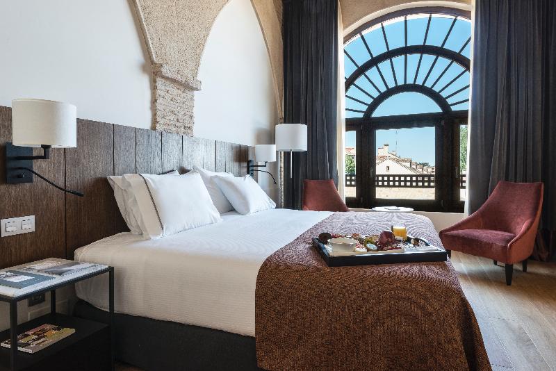 Áurea Convento Capuchinos by Eurostars Hotel - Oda
