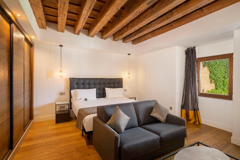Áurea Convento Capuchinos by Eurostars Hotel - Oda