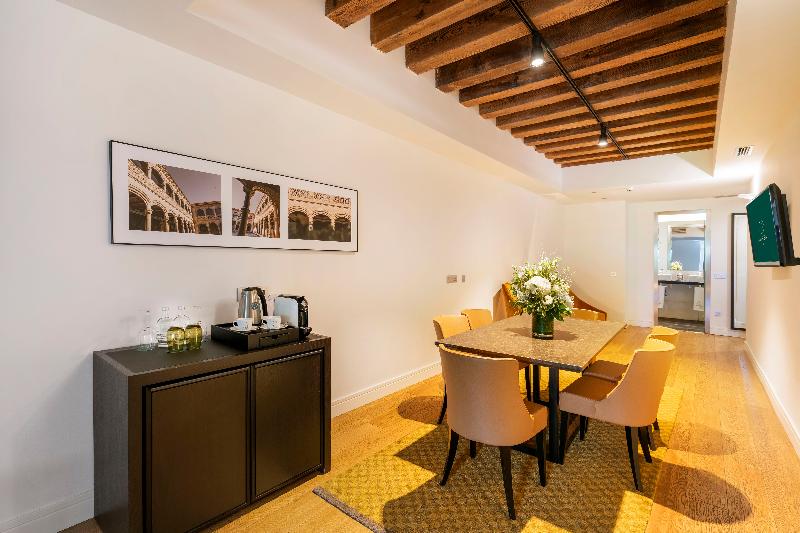 Áurea Convento Capuchinos by Eurostars Hotel - Oda