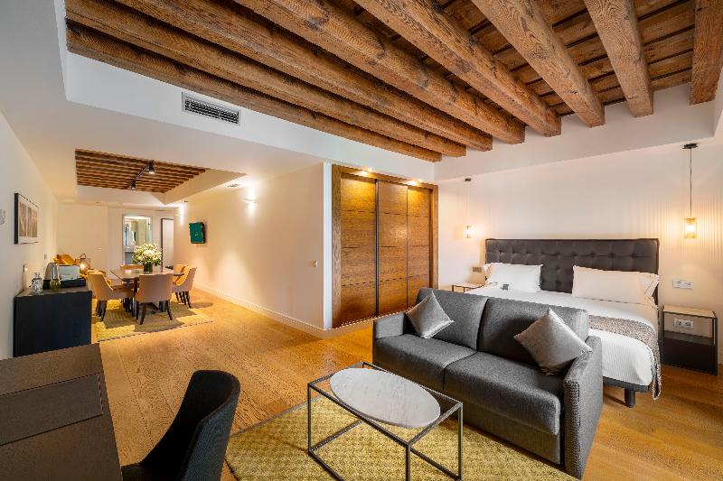 Áurea Convento Capuchinos by Eurostars Hotel - Oda